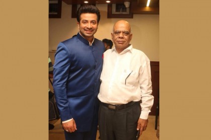 শাকিব খান ও বাংলাদেশে সিনেমা তৈরি নিয়ে যা বললেন ভারতীয় প্রযোজক