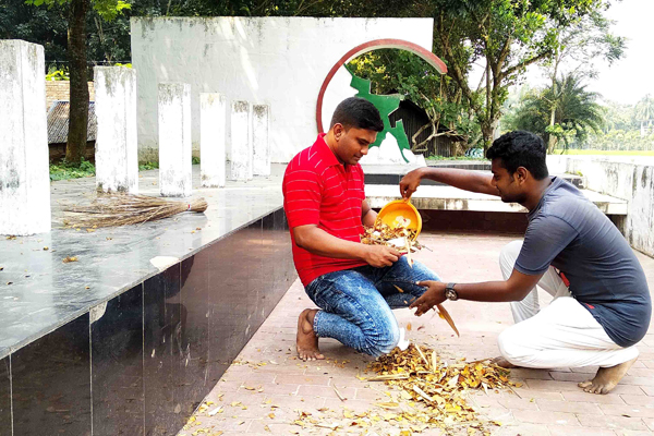 শার্শায় বীরশ্রেষ্ঠ নূর মোহাম্মদের সমাধিসৌধ পরিষ্কার করলো ছাত্রলীগ