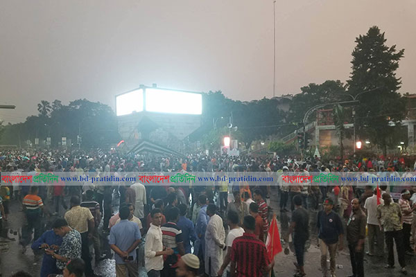 কাল থেকে রেল-সড়ক ও নৌপথ অবরুদ্ধ থাকবে : মুক্তিযোদ্ধা মঞ্চ