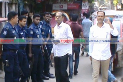 মাদারীপুরে দু'পক্ষের সংঘর্ষে পুলিশসহ আহত ১৫