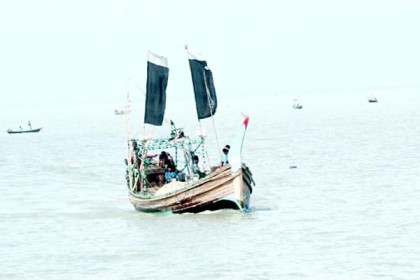 লক্ষ্মীপুরের মেঘনায় ইলিশ ধরায় নিষেধাজ্ঞা 