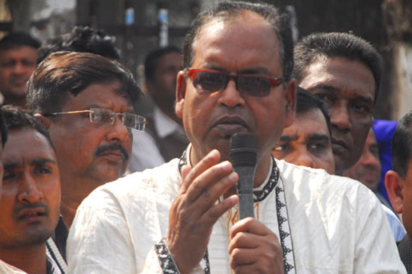 প্রধানমন্ত্রীর রক্ষাকবচ খালেদা জিয়া: দুদু
