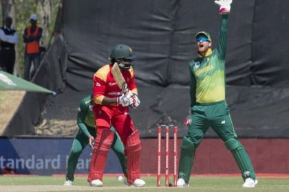 জিম্বাবুয়ের বিরুদ্ধে ৪ উইকেটে জয় পেল দক্ষিণ আফ্রিকা 

