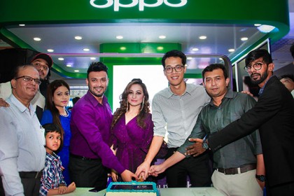 বাজারে অপো এফ৯ স্ট্যারি পার্পল বিক্রি শুরু