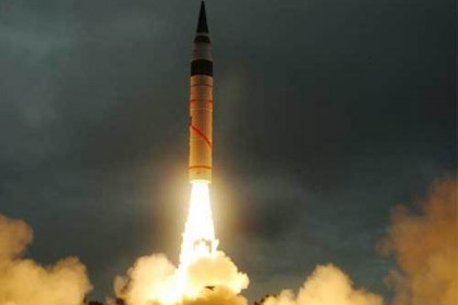 রাতের অন্ধকারে মিসাইল পরীক্ষা করল ভারত 