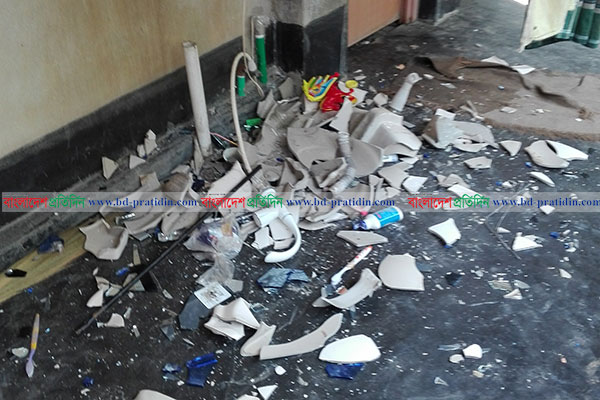 বগুড়ায় আসামি ছিনতাই, তল্লাশির নামে ভাঙচুরের অভিযোগ 