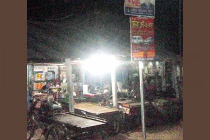 মোরেলগঞ্জে ৮০০ সোলার প্যানেল স্থাপন