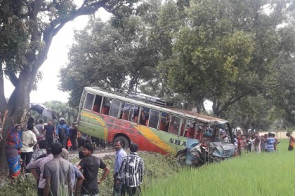 দিনাজপুরে পৃথক সড়ক দুর্ঘটনায় নিহত ৩

