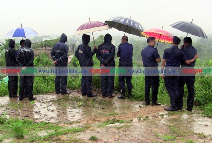 বৃষ্টিতে ফের পাহাড়ে আতঙ্ক, সতর্কতায় মাইকিং