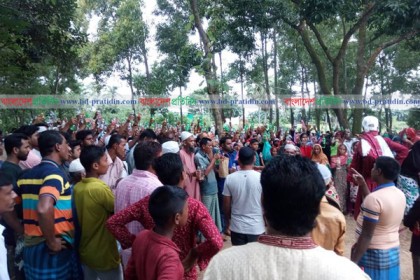 সর্বরোগের চিকিৎসা দিচ্ছে 'কাঁচি' কবিরাজ!