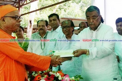'বিশ্বে বাংলাদেশই একমাত্র ধর্মীয় সম্প্রীতির দেশ'