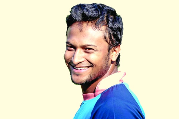 আঙুলের চিকিৎসা শেষে দেশে ফিরলেন সাকিব