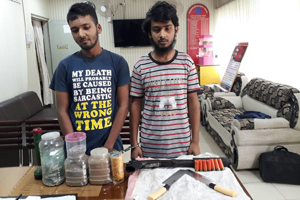 দিনাজপুরে জেএমবি সন্দেহে অস্ত্রসহ আটক ২

