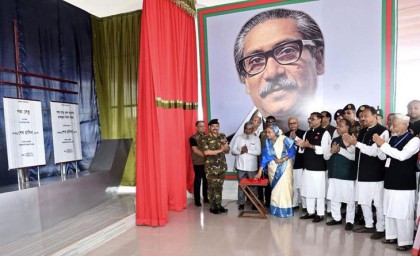 পদ্মা সেতুর নামফলক উন্মোচন করলেন প্রধানমন্ত্রী