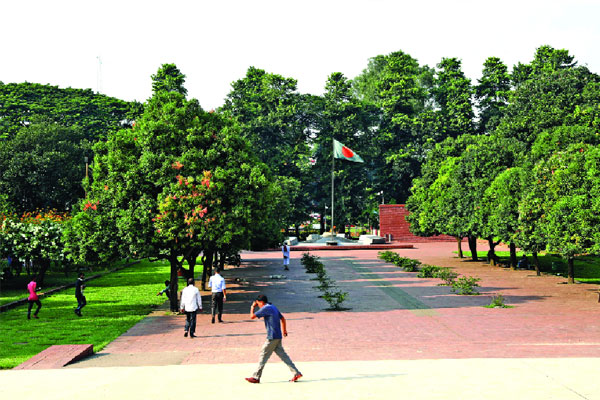 বদলে যাচ্ছে ঢাকার পার্ক