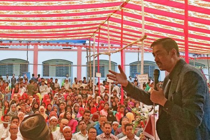 রাজনীতিবিদ হিসেবে পরিচয় দিতে লজ্জা লাগে: শামীম ওসমান


