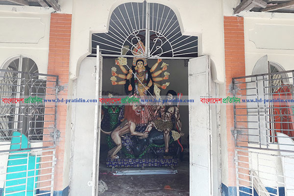 ১২৩ বছরের ঐতিহ্য বহন করছে মঙ্গল ভবন পূজা মন্ডপ