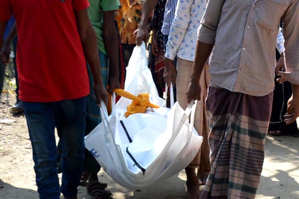 লামায় গৃহবধূর ঝুলন্ত লাশ উদ্ধার

