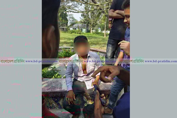 রাবিতে দেড় লাখ টাকায় ভর্তির প্রতিশ্রুতি দিয়ে ফেঁসে গেলেন যুবক
