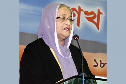 প্রধানমন্ত্রী মক্কায় 