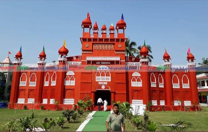 পশ্চিমবঙ্গের পূজা মণ্ডপে কার্জন হল