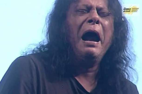 আইয়ুব বাচ্চুর জন্য কনসার্টে কাঁদলেন জেমস, কাঁদালেন বাংলাদেশকে 