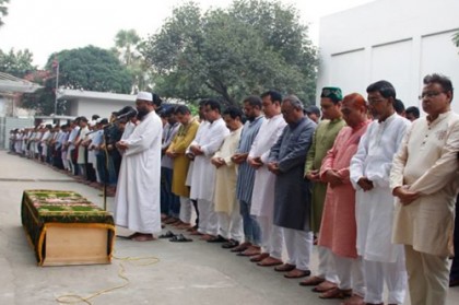 চ্যানেল আই চত্বরে আইয়ুব বাচ্চুর তৃতীয় জানাজা অনুষ্ঠিত