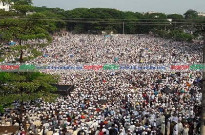 খেলাফত মজলিসের আমিরের জানাজায় লাখো মানুষের ঢল
