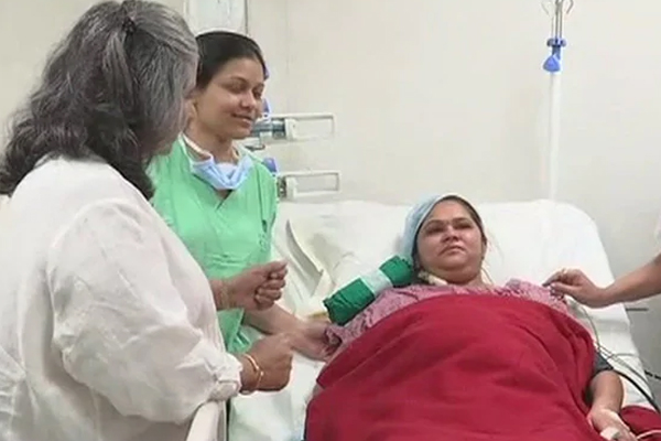 জরায়ু প্রতিস্থাপনের পর সন্তান প্রসব
