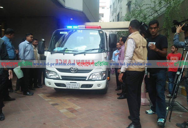 চট্টগ্রামের পথে আইয়ুব বাচ্চুর মরদেহ