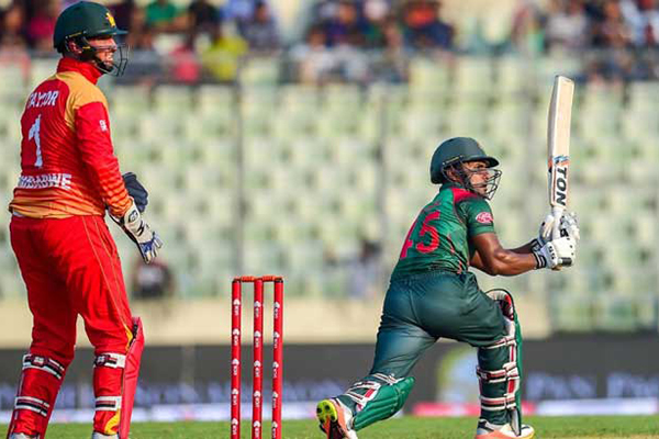 দুর্দান্ত সেঞ্চুরি করা ইমরুলকে সাকিবের অভিনন্দন