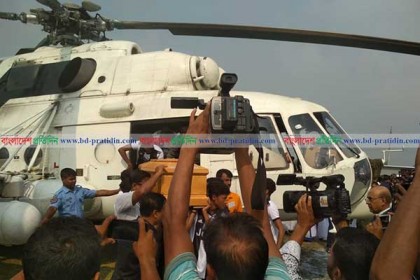মোংলায় ফাদার রিগনকে সর্বস্তরের মানুষের শেষ শ্রদ্ধা
