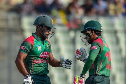 জিম্বাবুয়েকে ২৭২ রানের টার্গেট দিল টাইগাররা