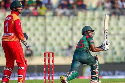 দুর্দান্ত সেঞ্চুরি করা ইমরুলকে সাকিবের অভিনন্দন