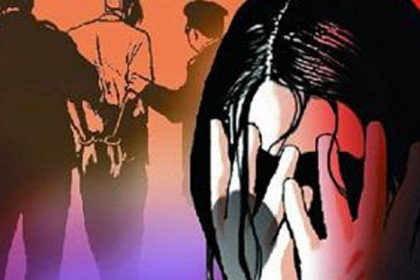 গণধর্ষণের পর প্রাণ বাঁচাতে ৩ তলা থেকে ঝাঁপ তরুণীর