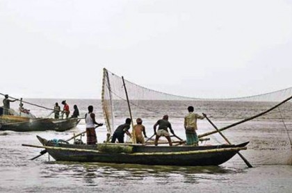 মা ইলিশ ধরায় শরীয়তপুরে ৫৫ জেলেকে কারাদণ্ড  

