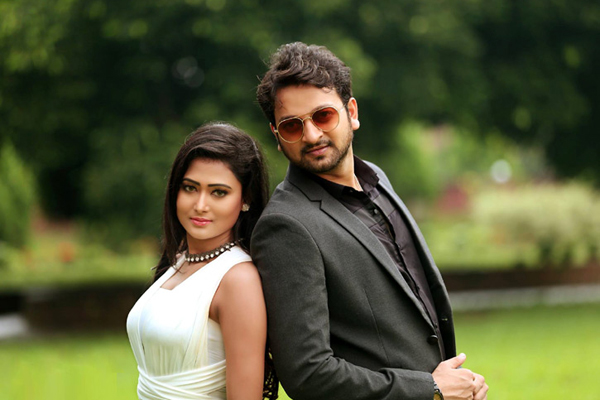 ৮০ প্রেক্ষাগৃহে সাইমন-অধরার 'মাতাল'