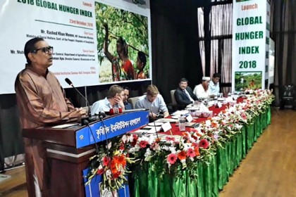 'বর্তমান সরকার যোগ্যতার প্রমান দিয়েই বাংলাদেশকে দারিদ্রমুক্ত করতে পেরেছে'