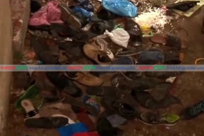 পশ্চিমবঙ্গের সাঁতরাগাছি রেল স্টেশনে পদদলিত হয়ে নিহত ২