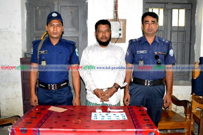 লামায় ৮০ পিস ইয়াবাসহ মাদক ব্যবসায়ী আটক 