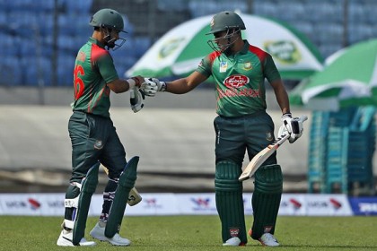 ইমরুল-লিটনের ব্যাটে এগিয়ে যাচ্ছে বাংলাদেশ