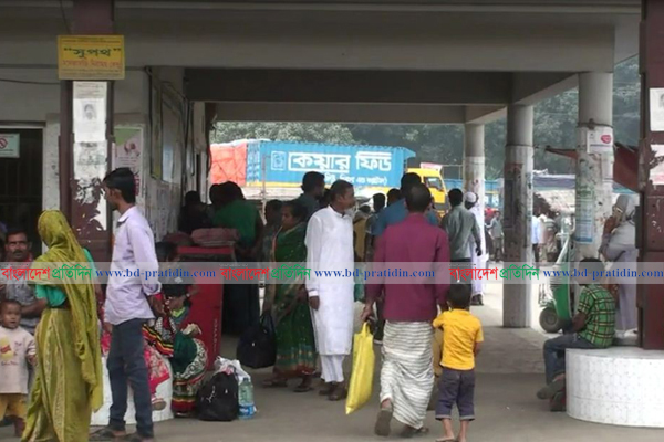 টাঙ্গাইলে চলছে পরিবহন কর্মবিরতি, ভোগান্তিতে যাত্রীরা