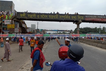 রোগী না থাকলে অ্যাম্বুলেন্সও আটকে দিচ্ছেন পরিবহন শ্রমিকরা