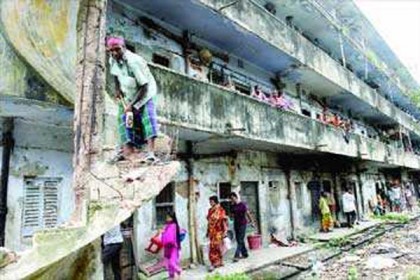 রাজধানীতে আড়াইশ ভবন ঝুঁকিপূর্ণ: গণপূর্তমন্ত্রী 


