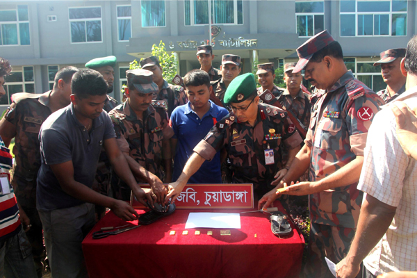 চুয়াডাঙ্গায় ৬৫ লাখ টাকার স্বর্ণ উদ্ধার, আটক ১