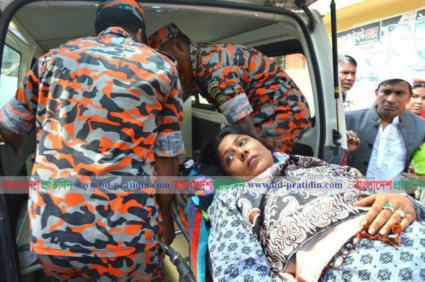চিকিৎসার জন্য ক্রিকেটার চামেলি ঢাকায়