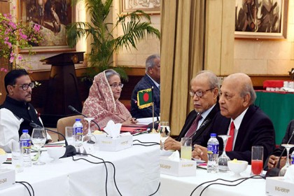 গণভবনে প্রধানমন্ত্রীর সাথে যুক্তফ্রন্টের সংলাপ শুরু