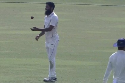 ৪ বলে ৪ উইকেট!