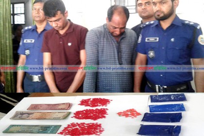 কুয়াকাটায় হোটেল থেকে ইয়াবাসহ দুই মাদক ব্যবসায়ী আটক
