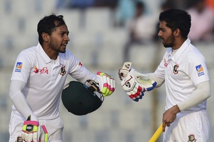 টাইগারদের ব্যাটিং ধস